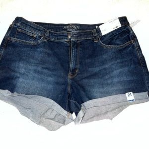 Dark rise denim shorts